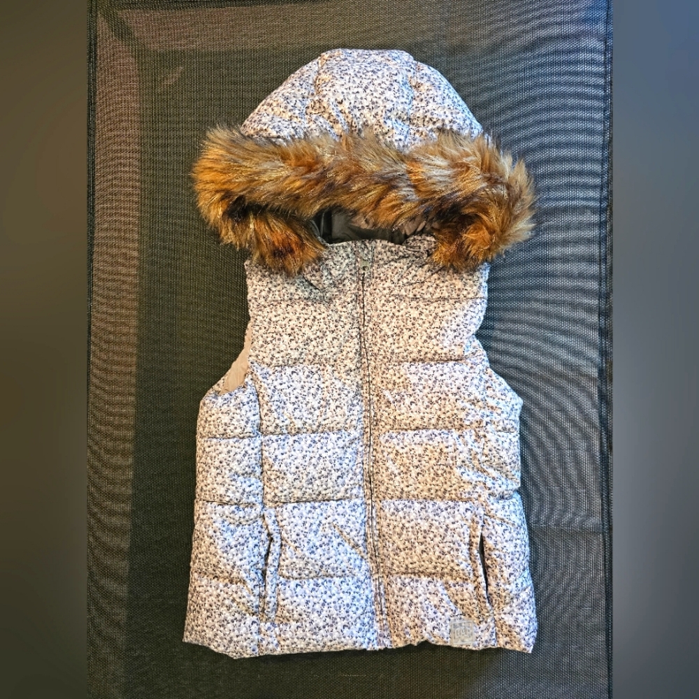 Gap Hooded Vest. Girls. SIZE MEDIUM